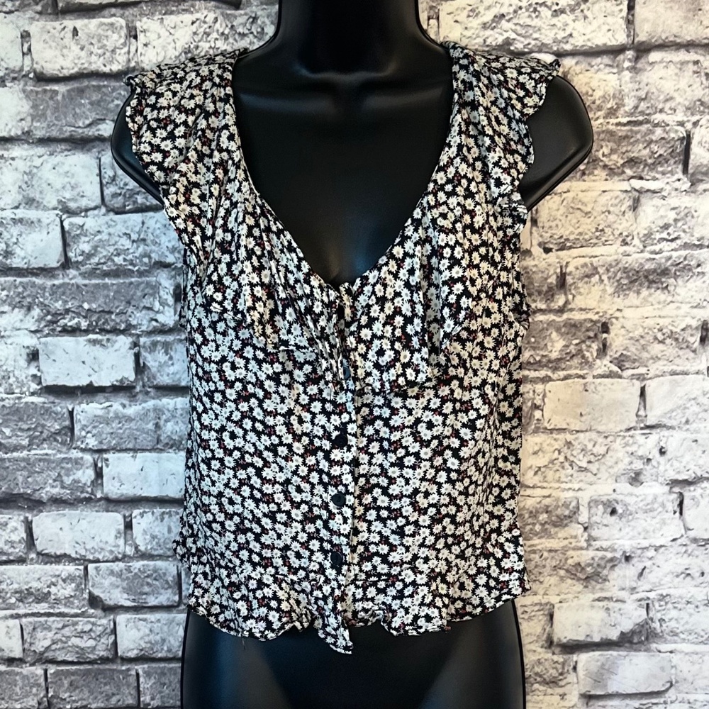 Good Luck Gem Floral Button Up Blouse Size L